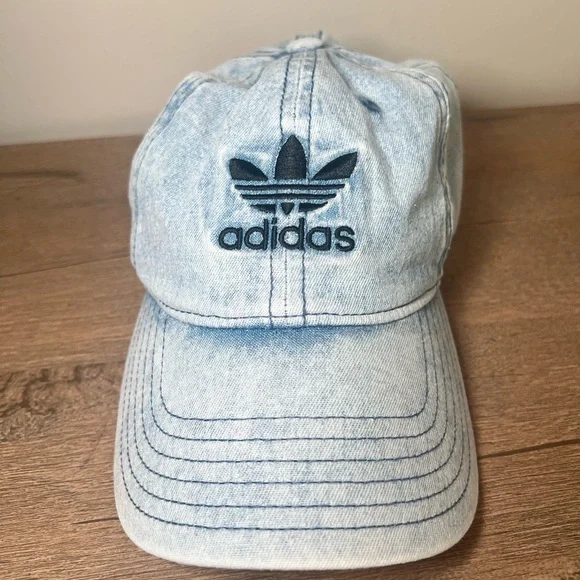 Adidas Light Blue Cap - Picture 1 of 3